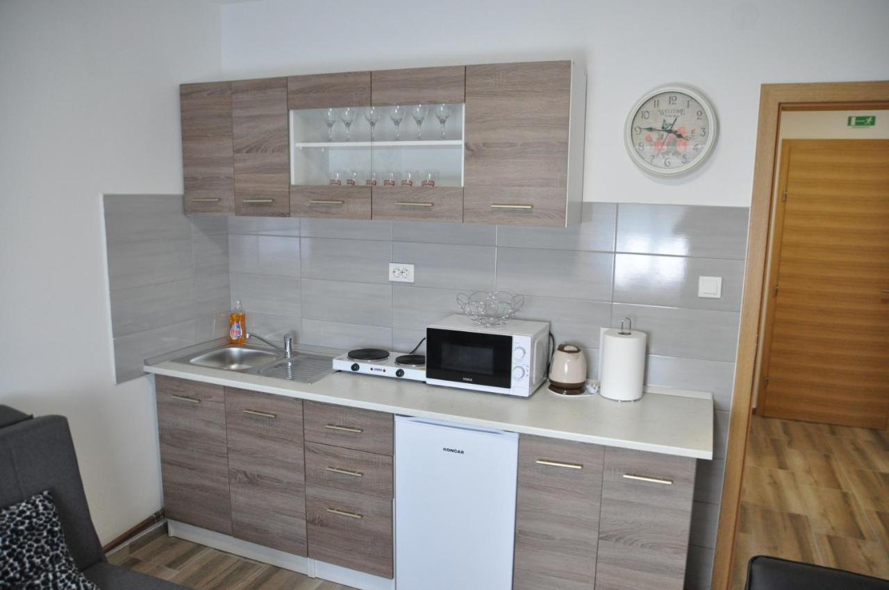 Apartmani Ana Vukovar Exterior foto