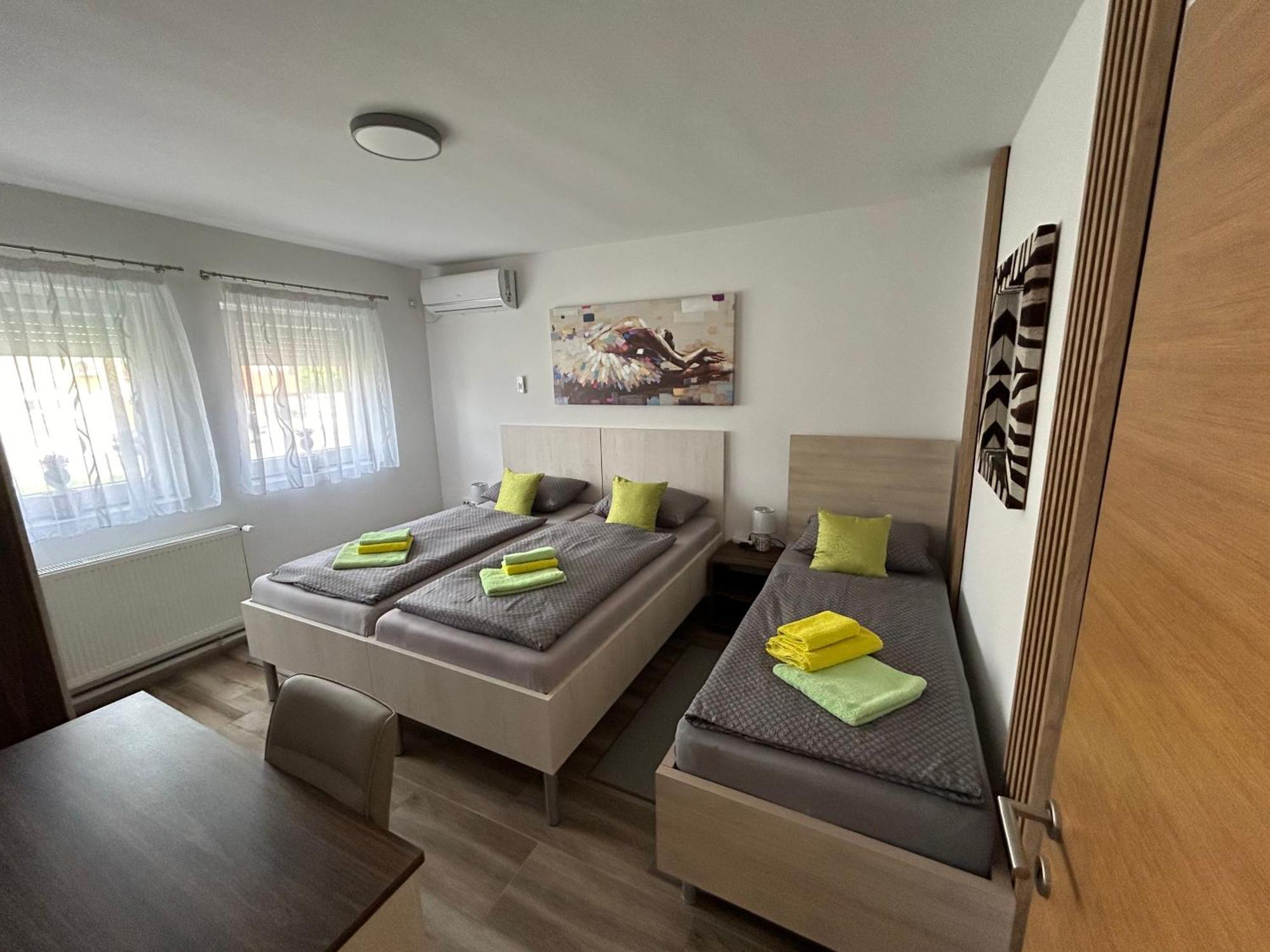 Apartmani Ana Vukovar Exterior foto